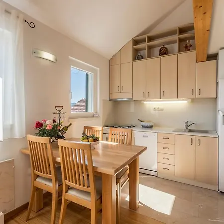 Loza - Moja Stina Ferienhaus