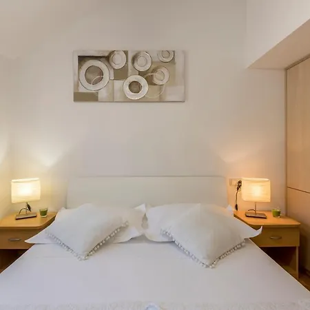 Ferienhaus Loza - Moja Stina